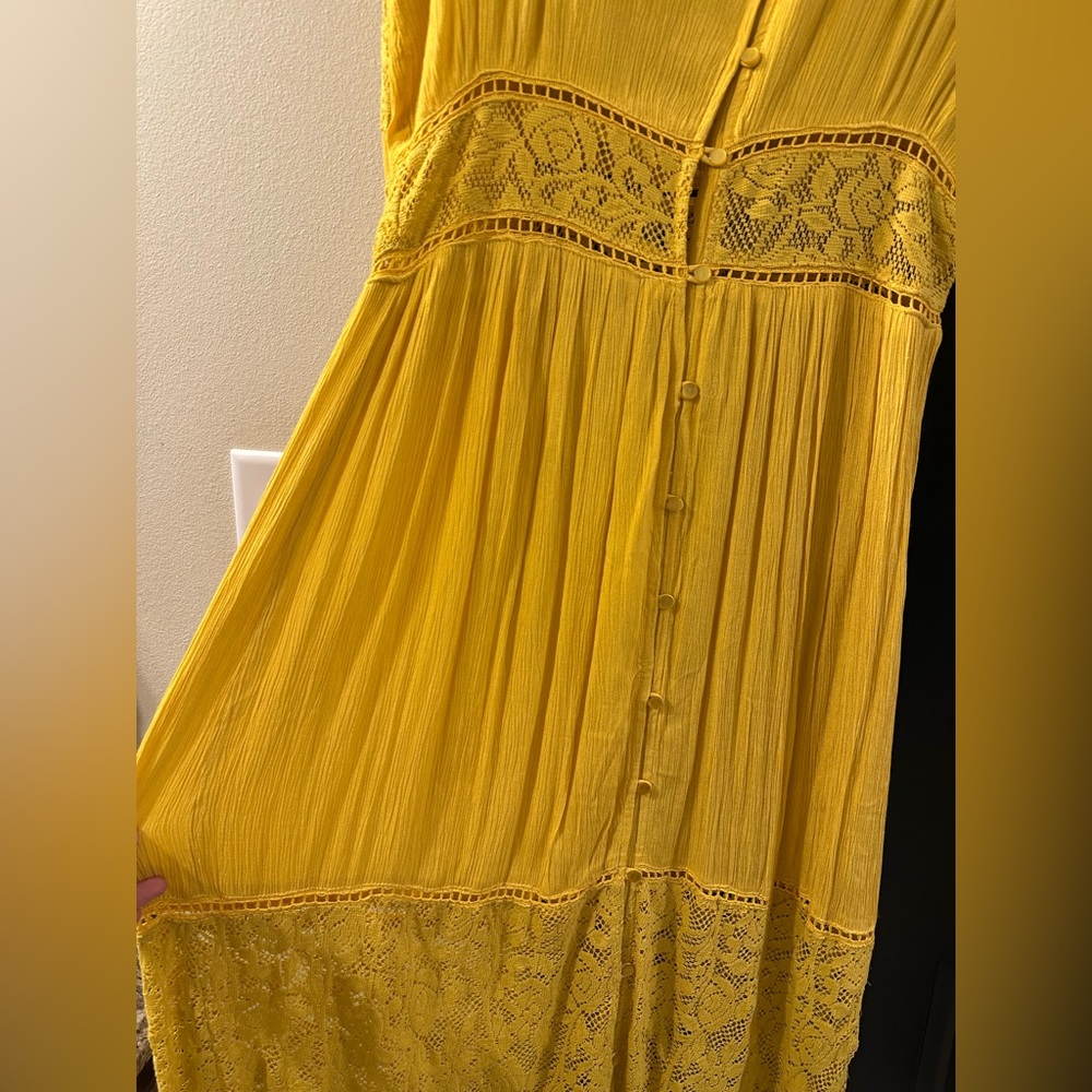 Boohoo Mustard Lace Maxi Dress - Picture 3 of 5